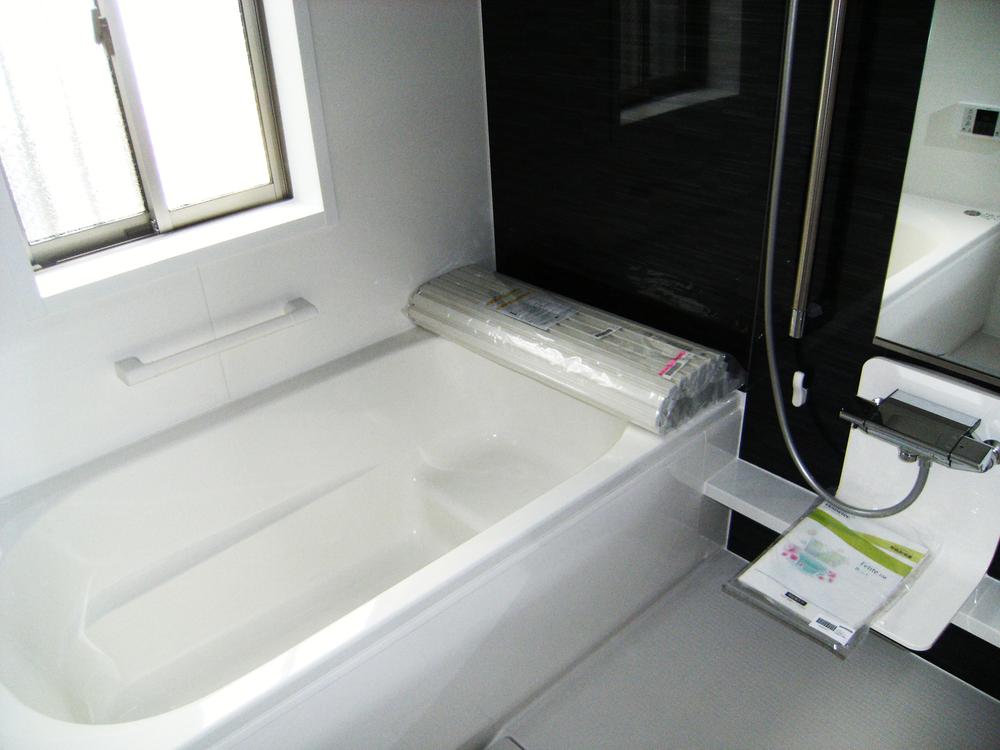 Bathroom. Indoor (December 14, 2013) Shooting