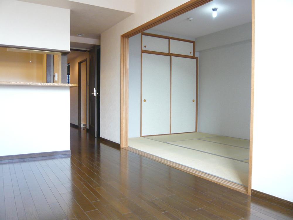 Living. Indoor (12 May 2013) Shooting Living dining Japanese and ties, There is a more open feeling.