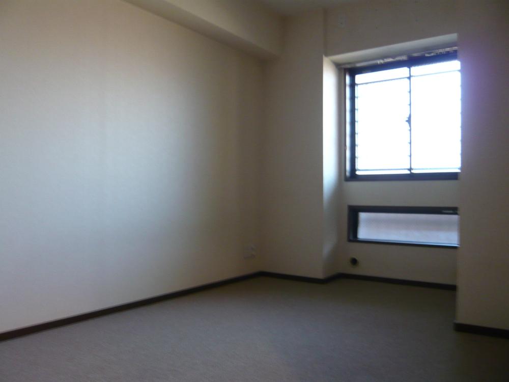 Non-living room. Bedroom (December 2013 shooting)