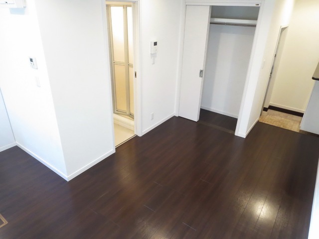 Living and room. White ・ Is the room in which the brown as the main