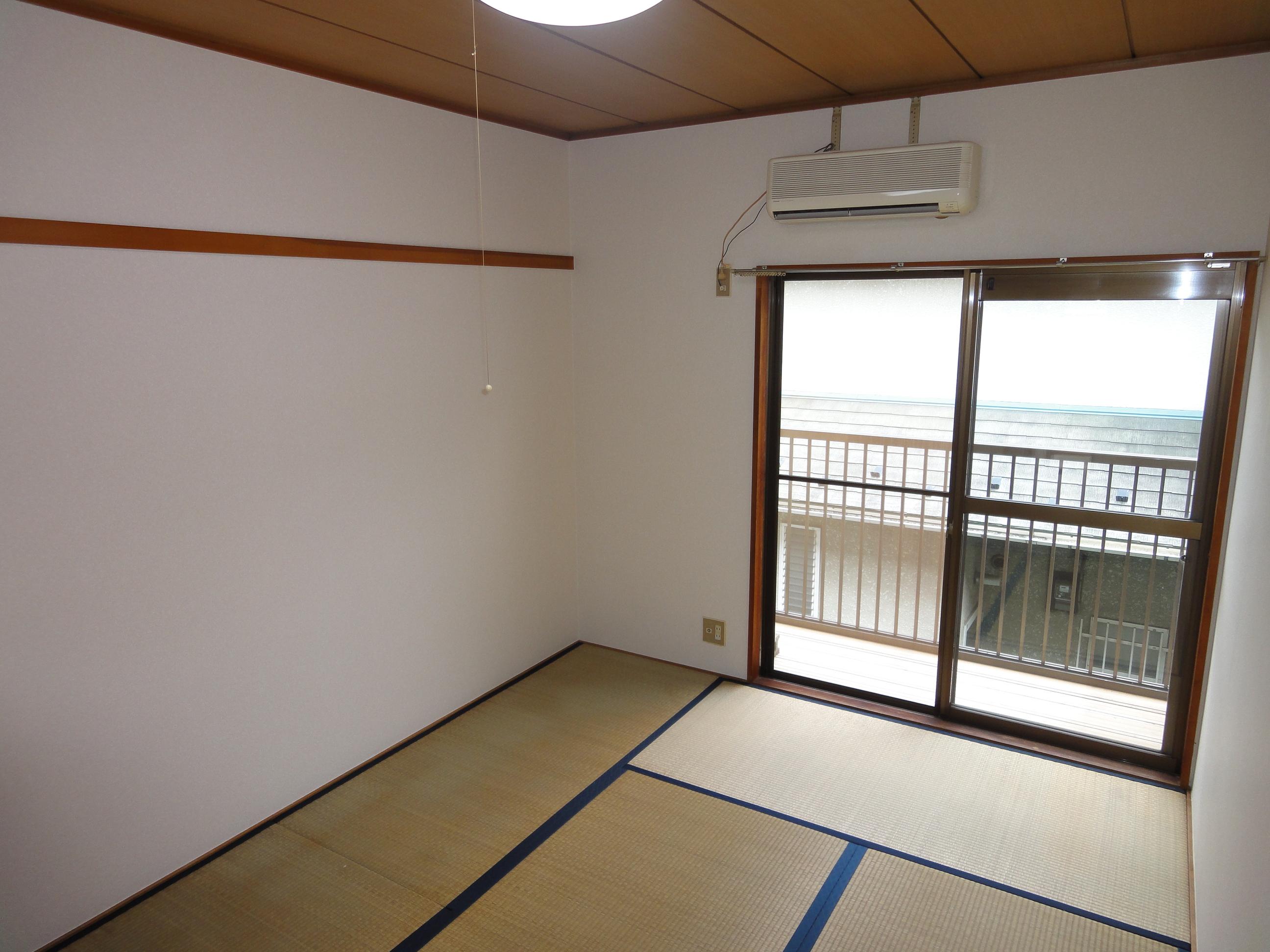 Living and room. Japanese-style room 6 quires