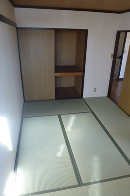 Living and room. 6 Pledge of Japanese-style room! 