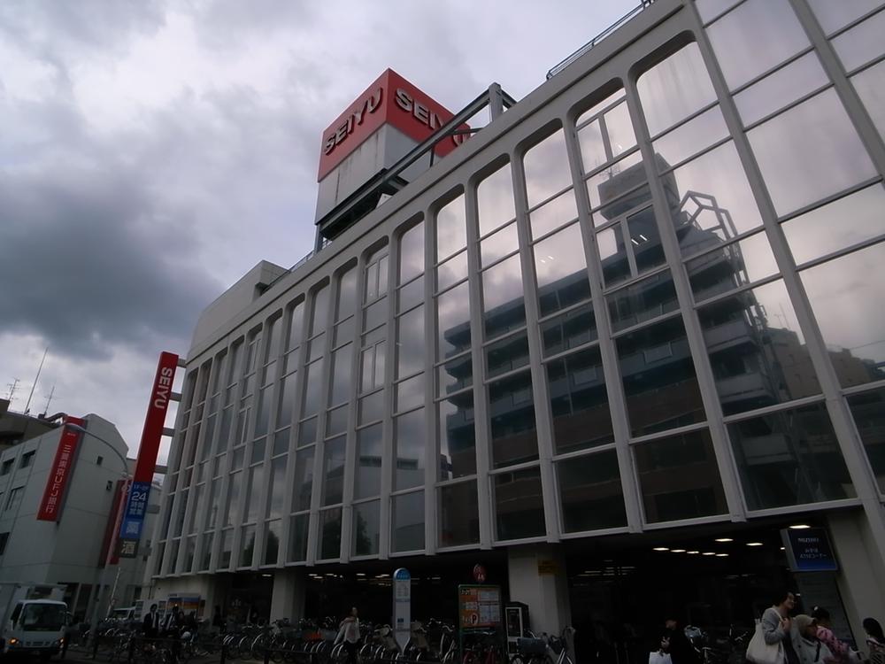 Supermarket. Until Seiyu Musashi-Shinjo shop is the super of 699m 24-hour