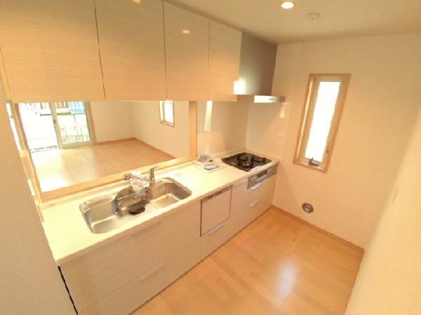 Kitchen. Underfloor Storage There