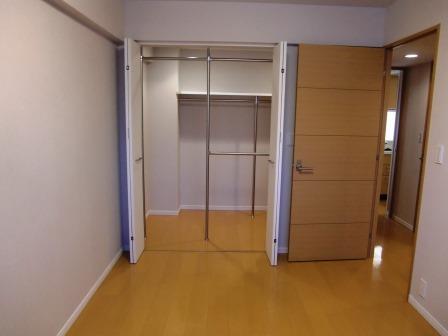 Non-living room. Indoor (11 May 2013) Shooting