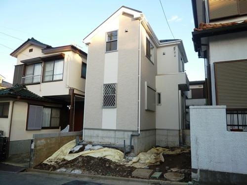 Local appearance photo. Local (11 May 2013) Shooting