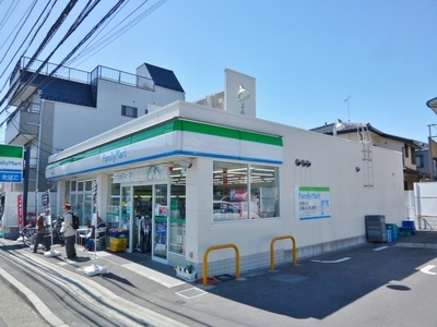 Convenience store. FamilyMart Kawasaki Kaniketani store up (convenience store) 300m