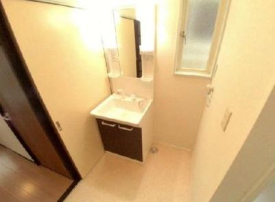 Wash basin, toilet