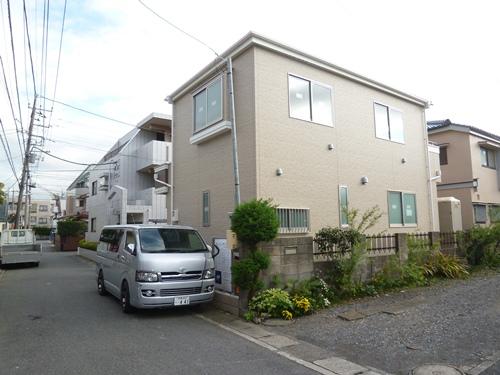 Local photos, including front road. Local (11 May 2013) Shooting