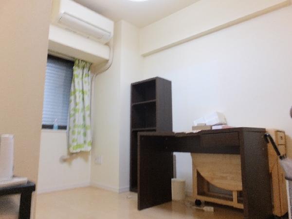 Non-living room. Western-style about 5.0 Pledge