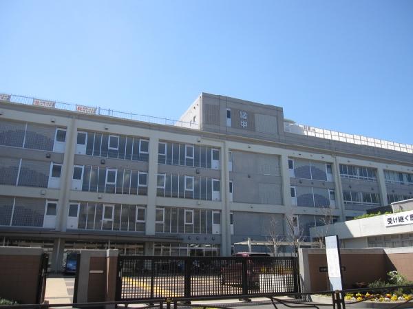 Junior high school. Tachibana 850m until junior high school