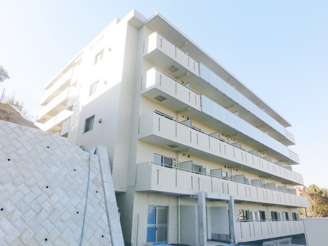 Building appearance. 5-storey ・ RC structure ・ Is a newly built apartment fully equipped