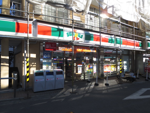 Convenience store. Thanks Kawasaki Suwa-chome store up (convenience store) 685m