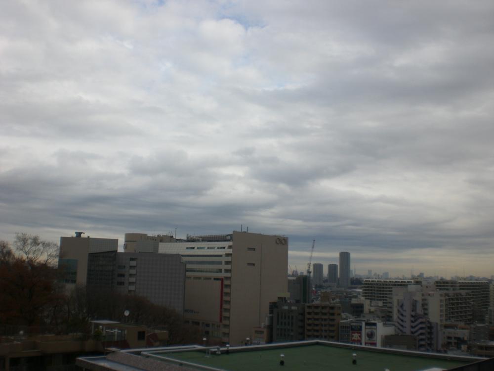 View photos from the dwelling unit. View from the site (December 2013) Shooting