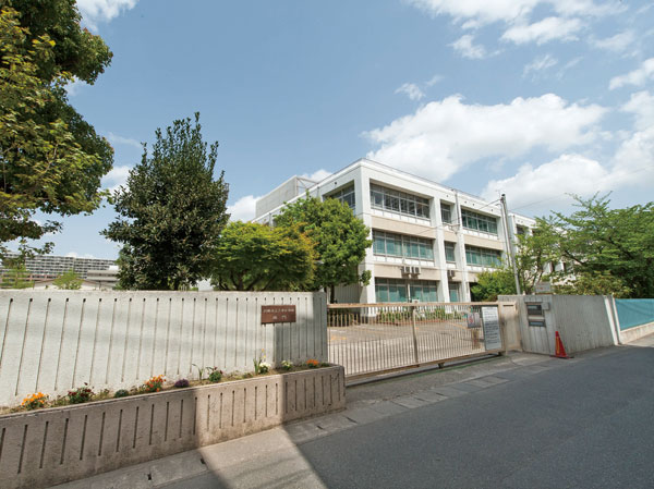 Surrounding environment. Hisamoto elementary school (a 10-minute walk ・ About 780m)