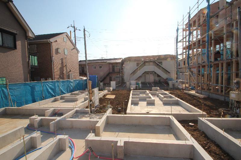 Local appearance photo. Local (12 May 2013) Shooting