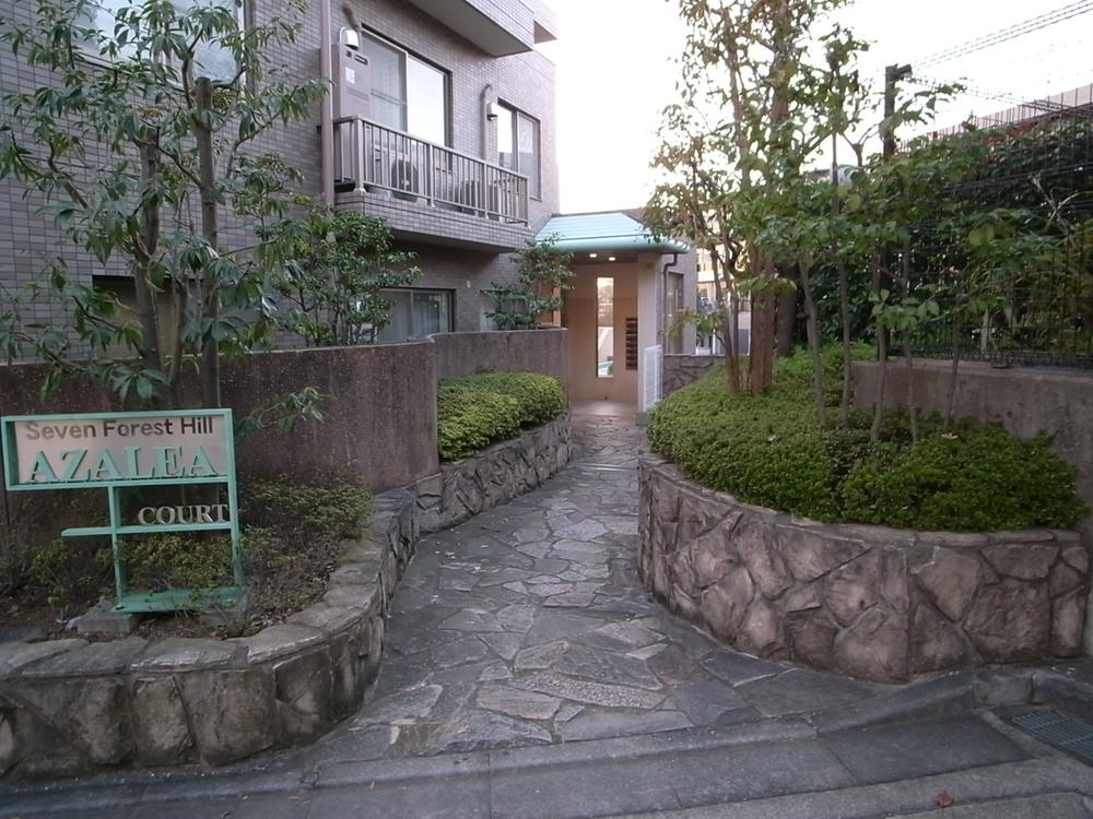 Other local. Entrance approach