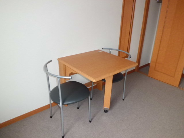 Other Equipment. desk ・ Chair