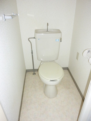 Toilet. Popular bus ・ Restroom