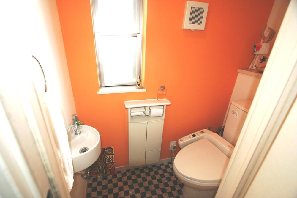Toilet. Indoor (January 2013) Shooting