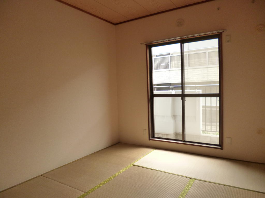 Other room space. 6 Pledge Japanese-style room