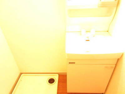 Washroom. Wash basin is an independent type! Effortlessly prepare for going out ☆