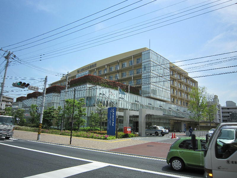 Hospital. 810m until the Kawasaki Municipal Tama Hospital (Hospital)
