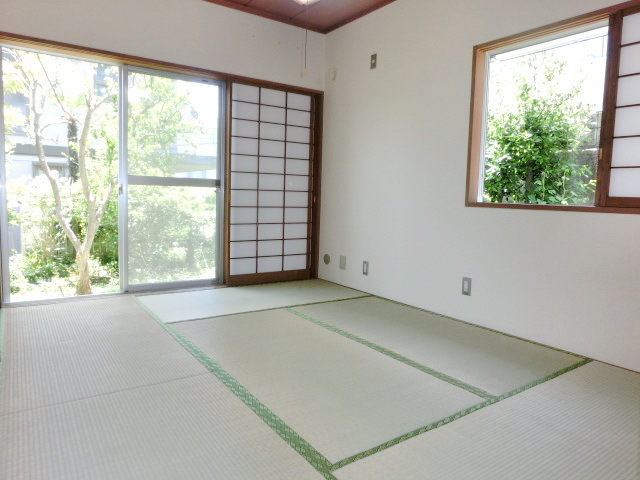 Living and room.  ☆ 1F Japanese-style room 2 ☆