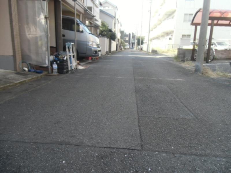 Local photos, including front road. Paved front road!