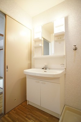 Washroom. Convenient independent with wash basin in the morning of preparation