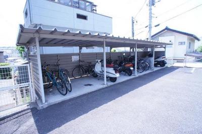 Other common areas. Bicycle Covered! 