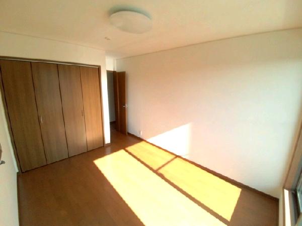 Non-living room. Western-style Komu pointing sunshine