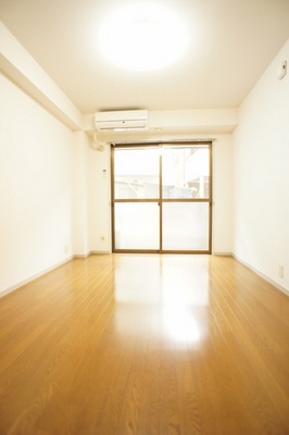 Living and room. It is a photograph of the room from the hallway ☆ 彡