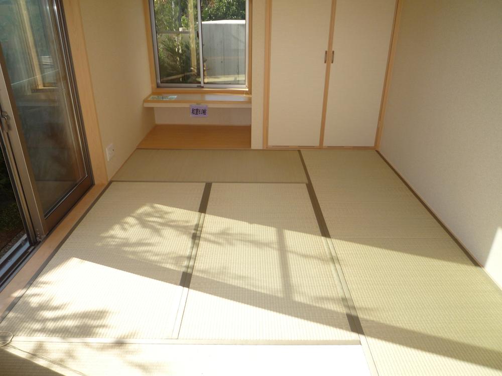 Non-living room. There is each Building Japanese-style room. (Photo 7 Building)