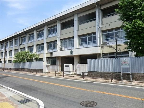 Junior high school. 1128m to Inada junior high school