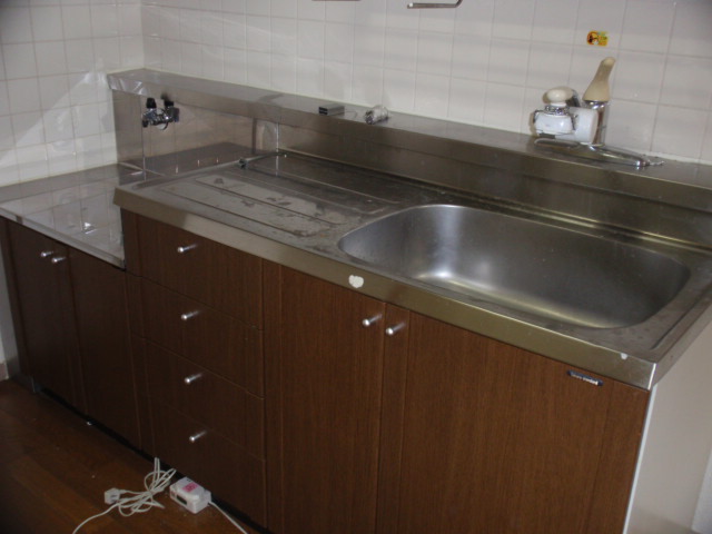 Kitchen. Noborito real estate rental apartment security surface relief of the room