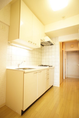 Kitchen. System kitchen ☆ It is economical city gas!