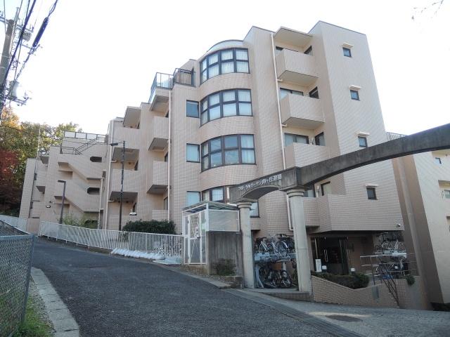 Local appearance photo. Appearance tiled