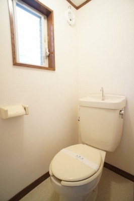 Toilet. Pat ventilation because there is also a window!