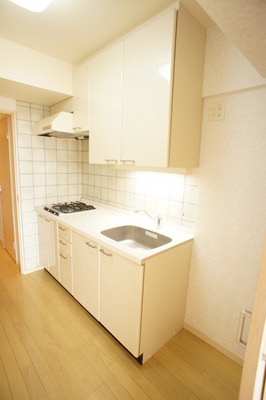 Kitchen. It is a photograph of the corridor kitchen part ☆ 彡
