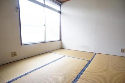 Living and room. Japanese-style room ・  ・  ・ I will calm