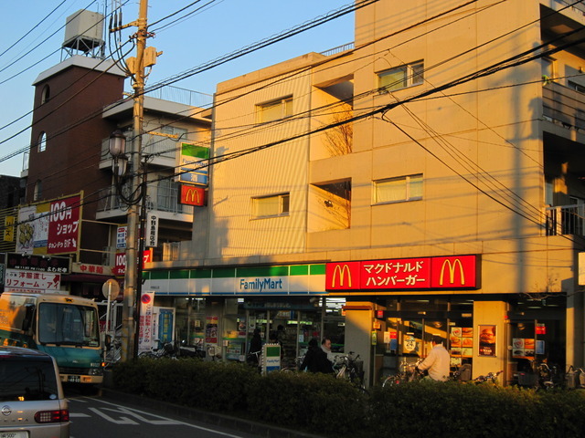 Other. McDonald's ・ 220m to Family Mart (Other)