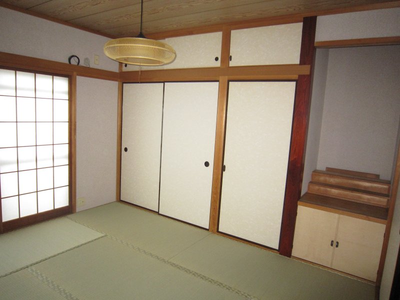 Other room space. Japanese-style room 6 tatami