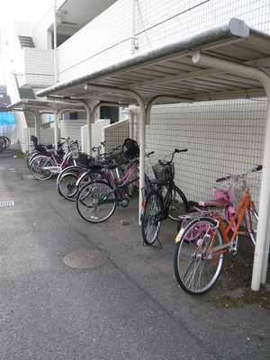 Other common areas. Bicycle-parking space! 