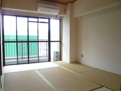 Living and room. Soothing Japanese-style course, I will Omotegae