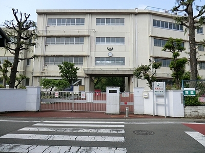 Primary school. AzumaKan up to elementary school (elementary school) 210m