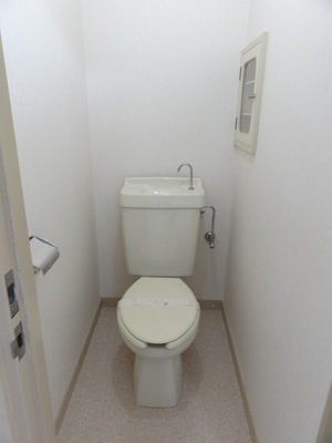 Toilet.  ※ It is a photograph of the first floor rooms of the same type.