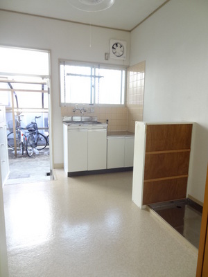 Kitchen.  ※ It is a photograph of the first floor rooms of the same type.