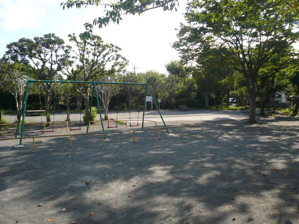 park. Minamiikuta 270m up to 3-chome Park