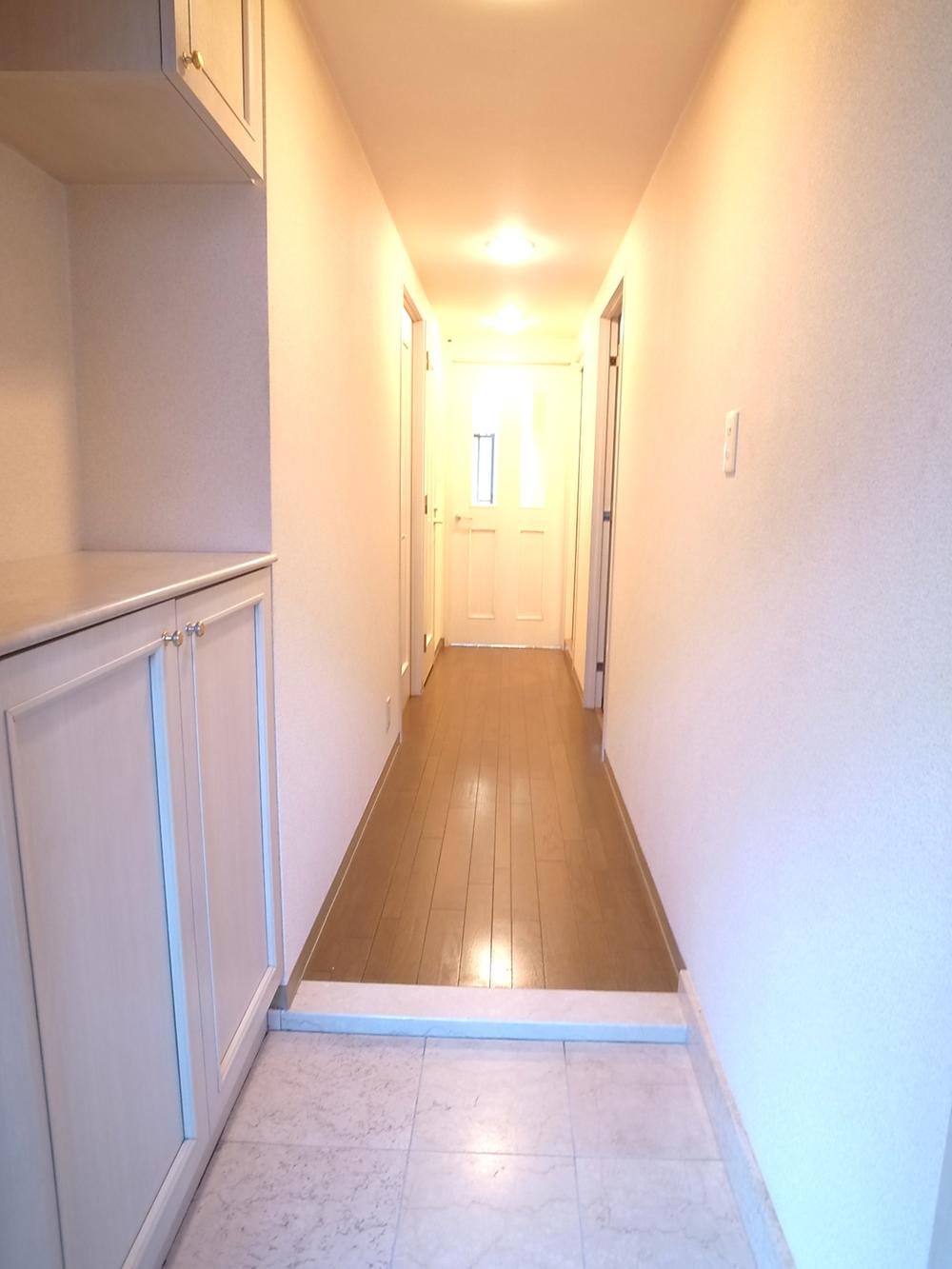 Entrance. Local (11 May 2013) Shooting